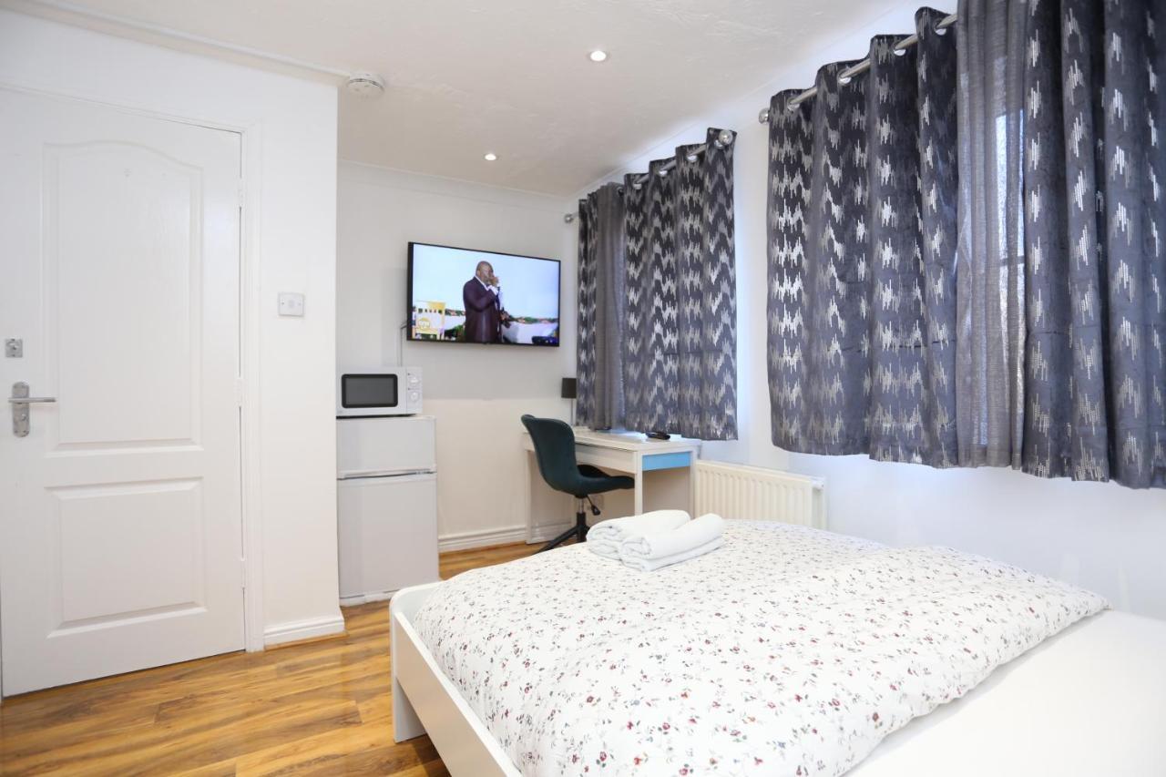 Fabulous Room With En-Suite Bathroom And Shared Kitchen Thamesmead (Greater London) Exterior foto