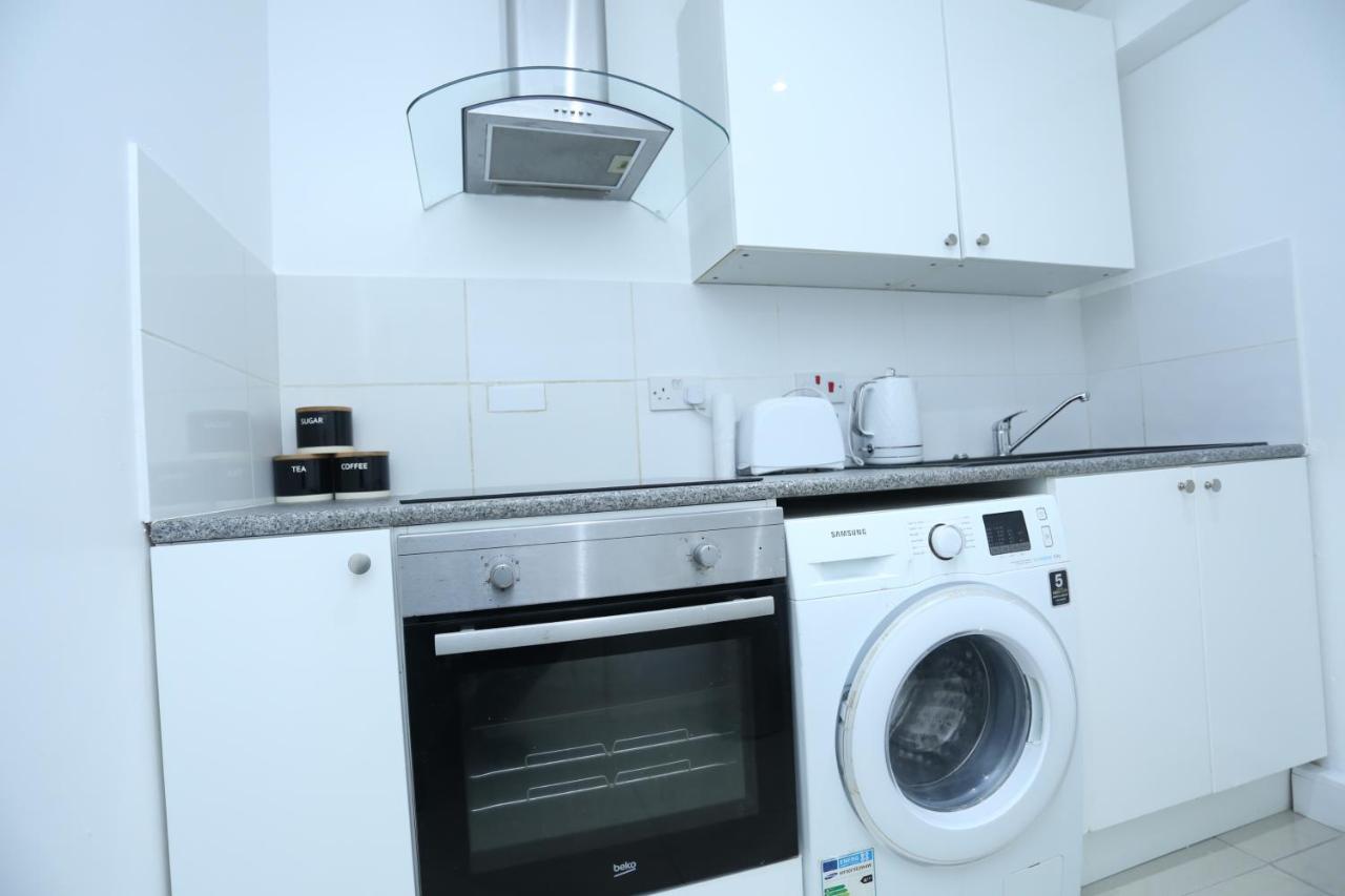Fabulous Room With En-Suite Bathroom And Shared Kitchen Thamesmead (Greater London) Exterior foto