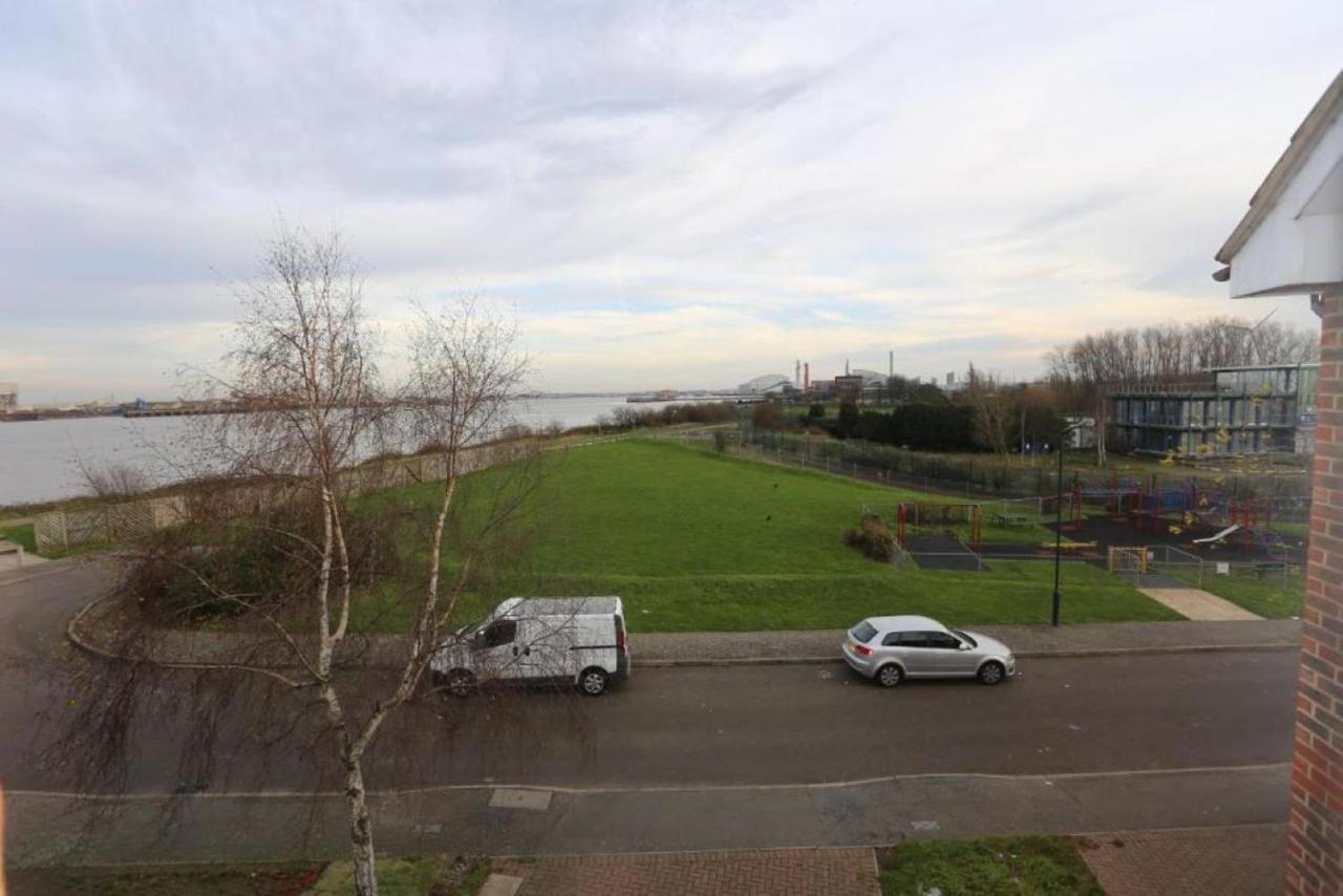 Fabulous Room With En-Suite Bathroom And Shared Kitchen Thamesmead (Greater London) Exterior foto